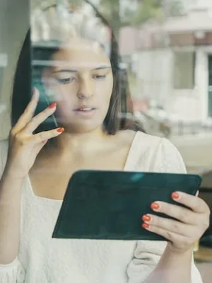 Shein's Customer Service 2025: 500+ Reviews Analyzed - Cover Image