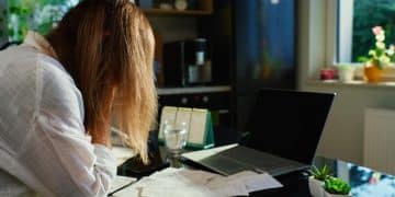 The Ultimate Guide to Managing Your Student Loan Debt in the UK - Cover Image