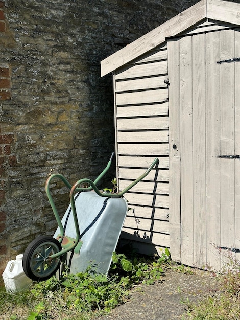 Build a Garden Shed: Expert Tips for Storage & Organisation